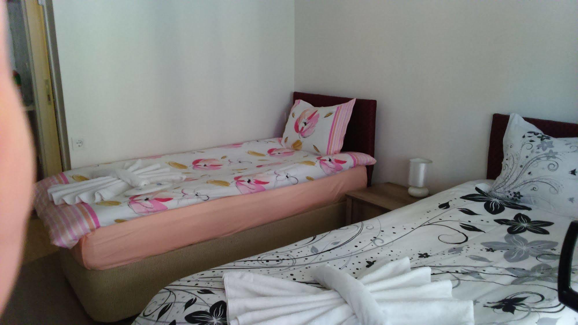 Nelly Guesthouse Istanbul Eksteriør billede